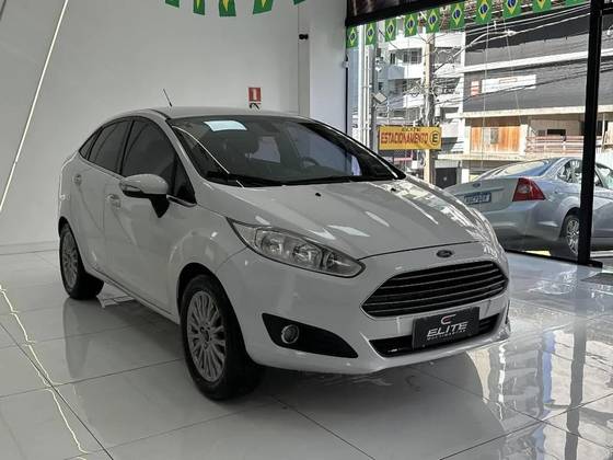 FORD FIESTA 1.6 TITANIUM SEDAN 16V FLEX 4P POWERSHIFT FORD FIESTA 1.6 TITANIUM SEDAN 16V FLEX 4P POWERSHIFT